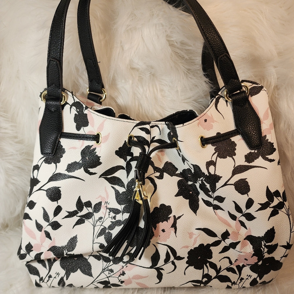 Liz Claiborne Large 3 Compartment Spring Shoulder Bag